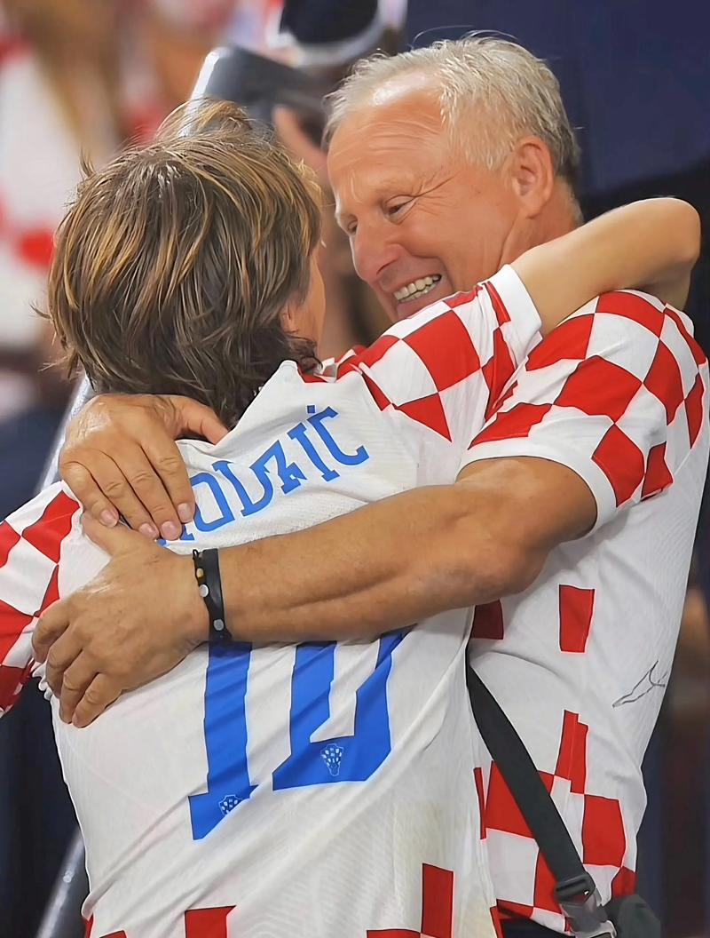 从小透明到全网讨论