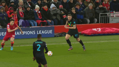 30号再续，弗林蓬社媒展示利物浦新赛季球衣