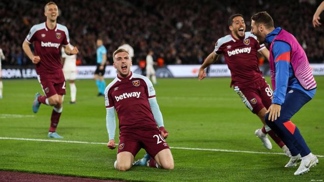 雷迪克：斯玛特是每日观察状态，希望能出战NBA杯1／4决赛